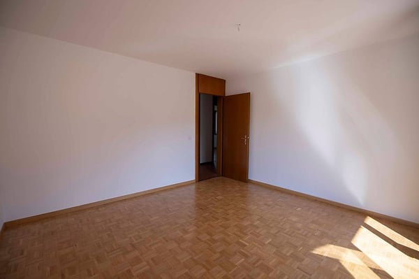 Vendiamo residenza a reddito di tre grandi appartamenti 8
