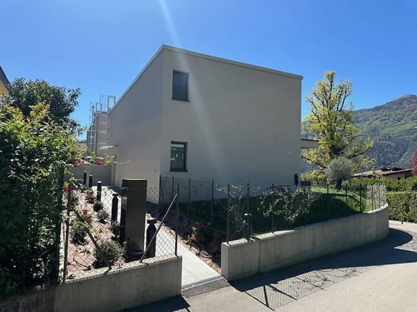 Affittiamo splendido 2.5 con balcone 13