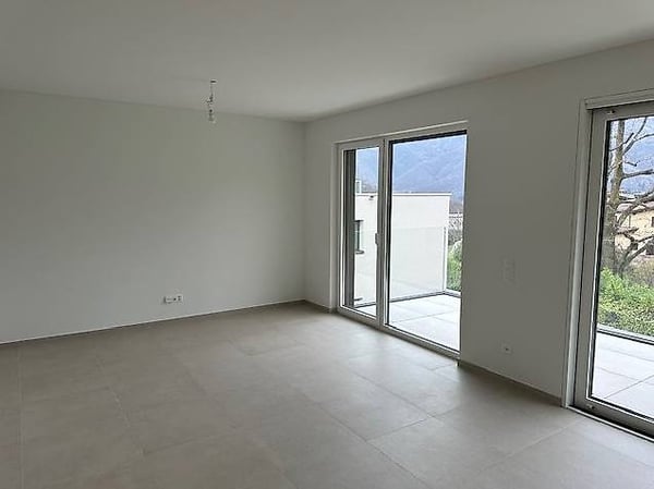 Affittiamo splendido 2.5 con balcone 5