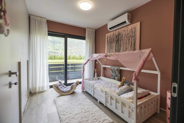 Vendiamo villa moderna e confortevole con giardino 11