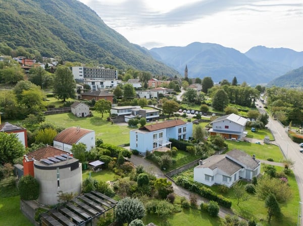 Occasione da non perdere: vendiamo graziosa casa in zona tranquilla di Claro 2