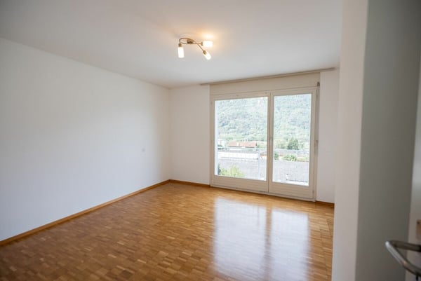 Occasione da non perdere: vendiamo graziosa casa in zona tranquilla di Claro 13