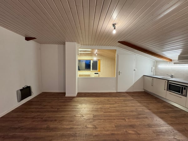 Votre futur bureau à deux pas de l'autoroute! 2