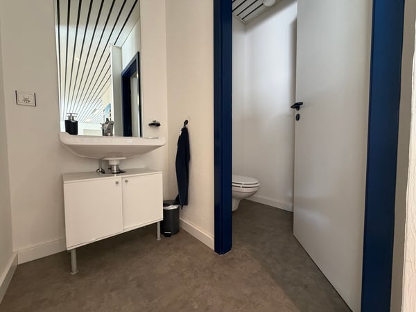 Surface commerciale lumineuse de 83 m² à louer - Nyon 9