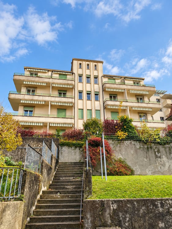 Charmant appartement de 2,5 pièces avec vue sur le lac 2