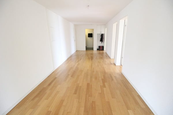 SPACIEUX 1.5 pièces de 160 m2 situé dans un immeuble moderne 7