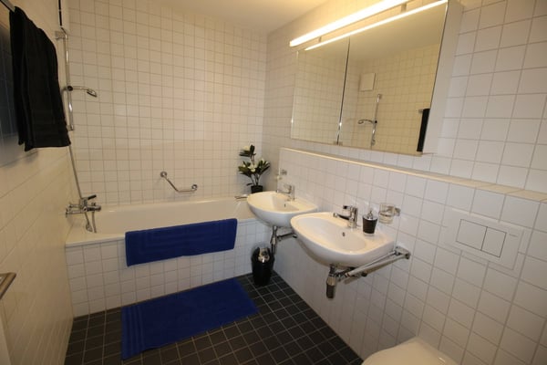 SPACIEUX 1.5 pièces de 160 m2 situé dans un immeuble moderne 10