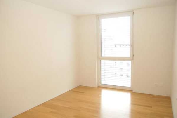 SPACIEUX 1.5 pièces de 160 m2 situé dans un immeuble moderne 5