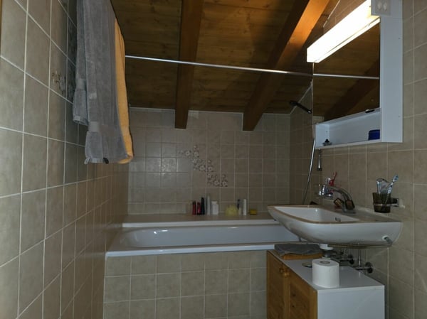 3 ½ Zi - Dachwohnung Haus 'Nufenen' 7