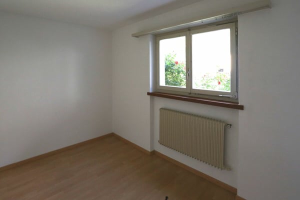 Haus mit 3 Wohnungen und Doppelgarage 4