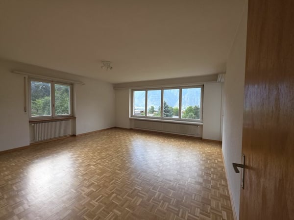 Haus mit 3 Wohnungen und Doppelgarage 8