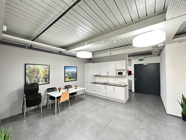 Verkaufs- oder Bürofläche von 154m2 in La Chaux-de-Fonds 6