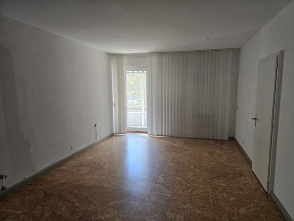 Grand bureau de 109.43m2 à louer 1