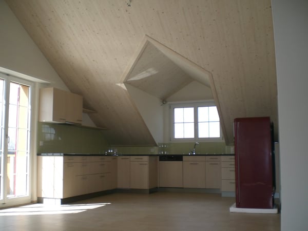 Charmante 3 1/2-Zimmerwohnung DG 3