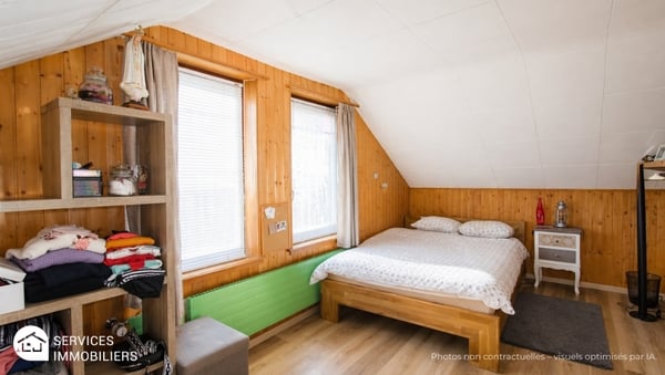 Maison familiale avec terrasse, garage, dépendances, rare ! 12