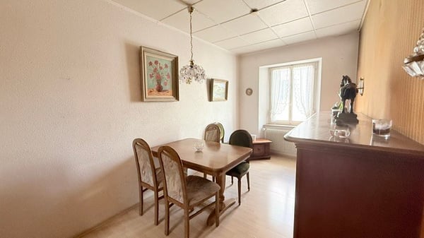 Maison 2 logements à rénover - Beau potentiel au coeur du village 12