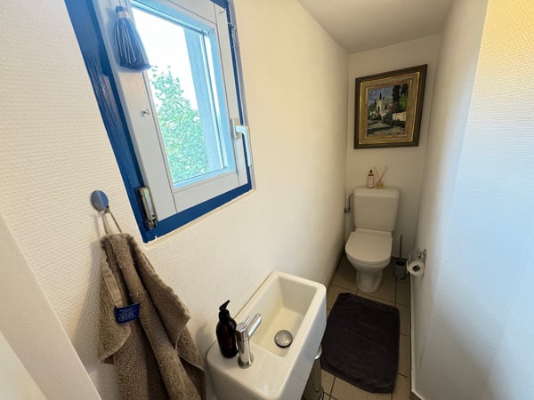 Charmantes Einfamilienhaus an geplanter 30er Zone 12