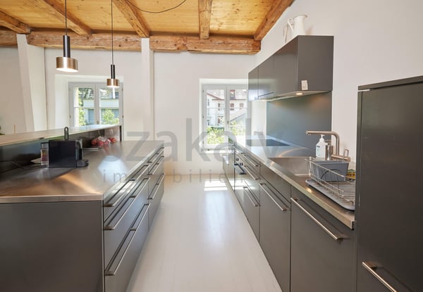 Dreifamilienhaus mit Charme in alterwürdigem Gemäuer 14