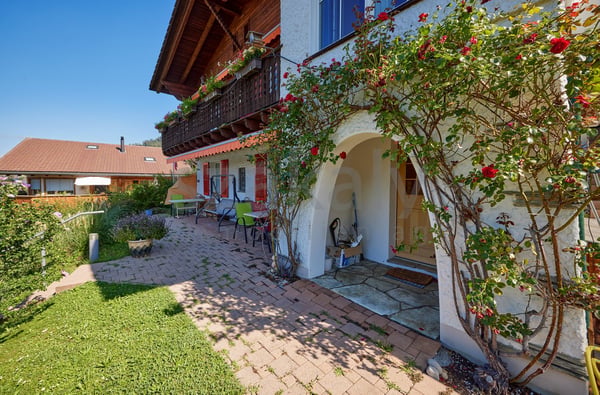 Charmantes Einfamilienhaus mit Seeblick in Hünibach 3