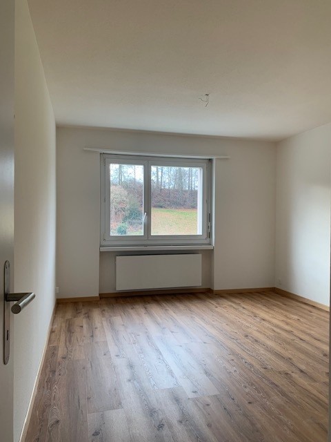 Totalsanierte 4-Zimmer-Wohnung an ruhiger sonniger Lage in Langenthal 7