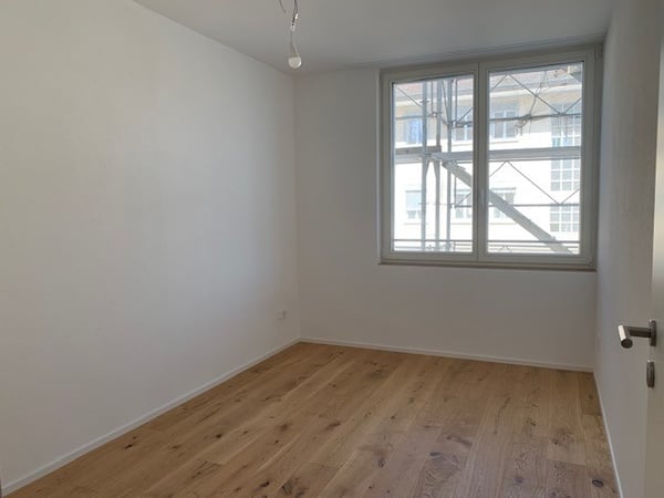 Neubauwohnung 3.5-Zimmer direkt beim Bahnhof 8