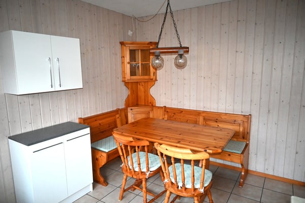 Reihen-Einfamilienhaus an unverbaubarer Lage und Landwirtschaftszone angrenzend 4