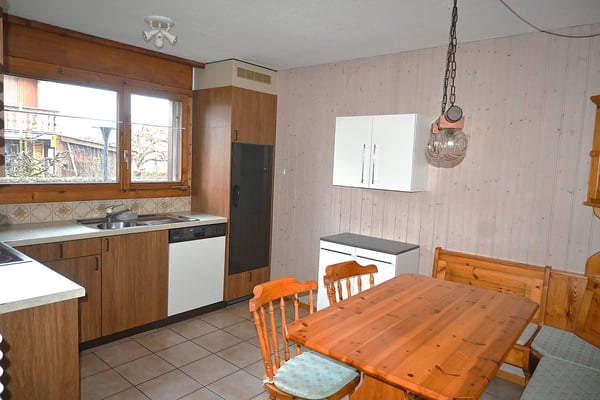 Reihen-Einfamilienhaus an unverbaubarer Lage und Landwirtschaftszone angrenzend 3