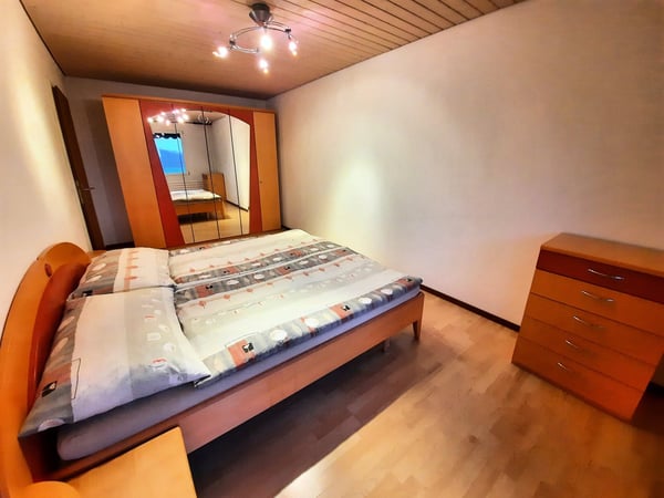 Reihen-Einfamilienhaus an unverbaubarer Lage und Landwirtschaftszone angrenzend 12