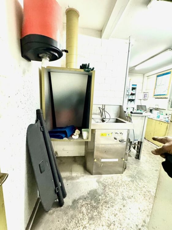 Autospritzwerk & Carrosserie zu Verkaufen 10