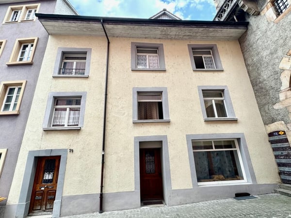 Hotel und Nebengebäude Zu Verkaufen 3