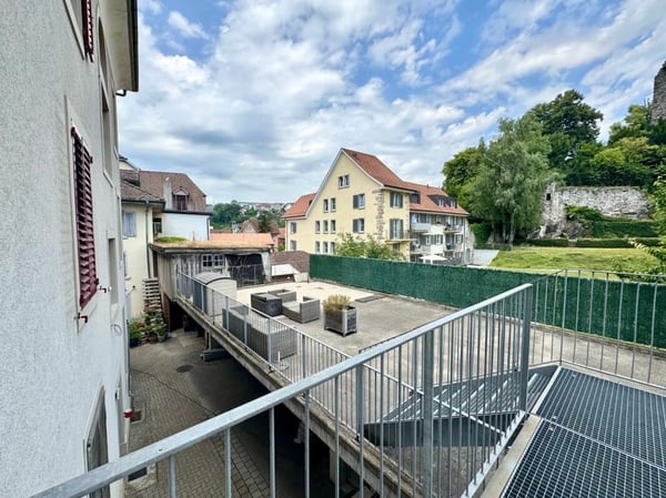 Hotel und Nebengebäude Zu Verkaufen 30