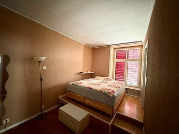 Hotel und Nebengebäude Zu Verkaufen 19