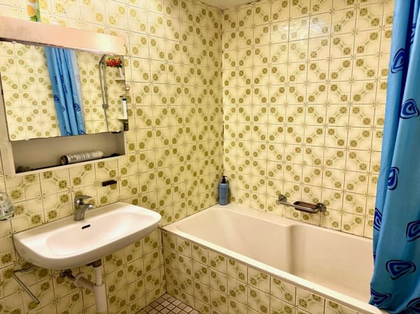 Hotel und Nebengebäude Zu Verkaufen 21