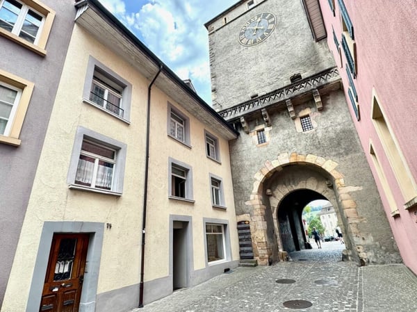 Hotel und Nebengebäude Zu Verkaufen 2