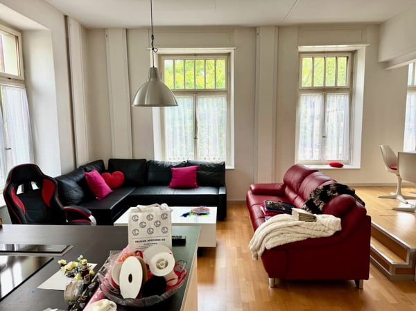 Hotel und Nebengebäude Zu Verkaufen 14