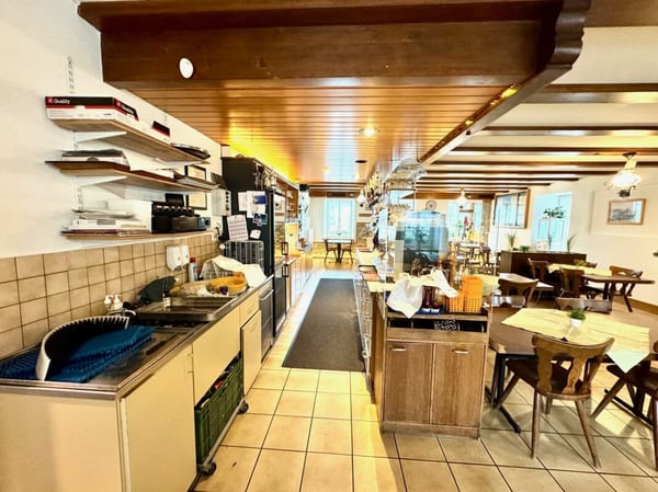 Restaurant & Pzzeria zu Vermieten 5