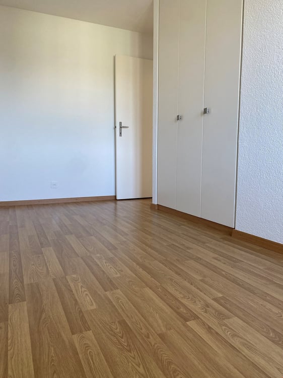 Charmante 3.5-Zimmer-Wohnung mit Balkon und schöner Aussicht in Teufenthal AG 7