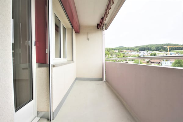 Moderne 3.5-Zimmer-Wohnung mit Balkon und Aussicht in Oftringen 7