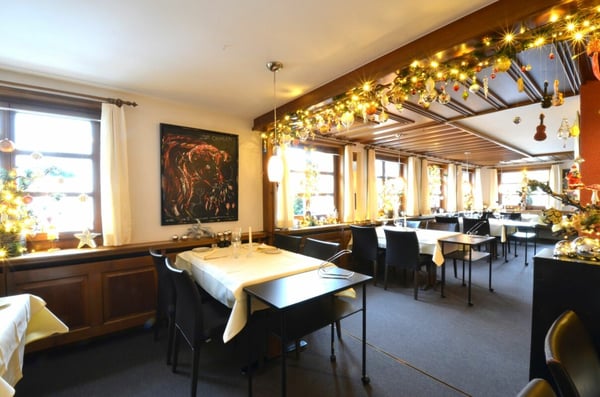 Traditionslokal mit 6 Zimmern und 4.5 Zimmer-Dachwohnung im Zentrum von Matzingen 6