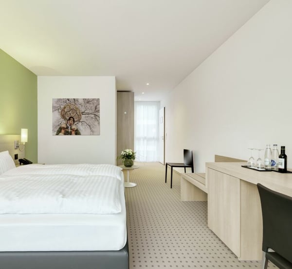 Möbliertes Zimmer mit Gemeinschaftsräumen 3