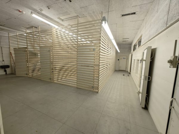 Lagerräume in verschiedenen Grössen (3m², 15m², 31m²) 2