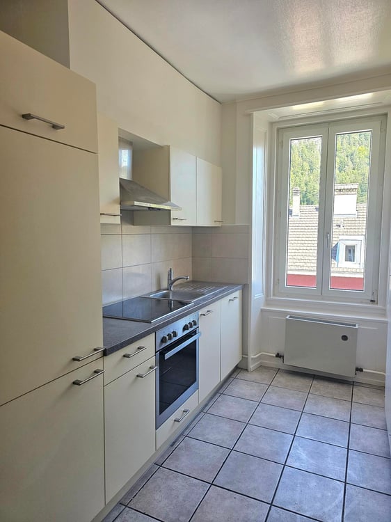 Spacieux appartement de 5 pièces au centre de Fleurier 1
