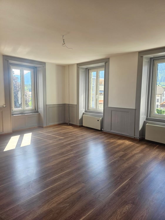 Spacieux appartement de 5 pièces au centre de Fleurier 2