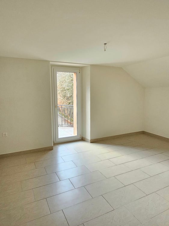 Charmant appartement de 3 pièces au centre de Fleurier avec balcon 4