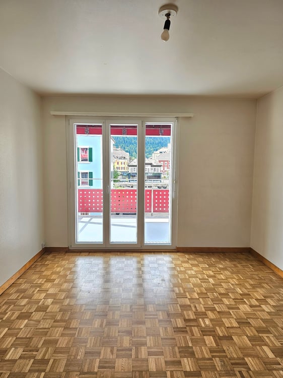 Appartement de 4 pièces avec grand balcon au centre de Fleurier 3