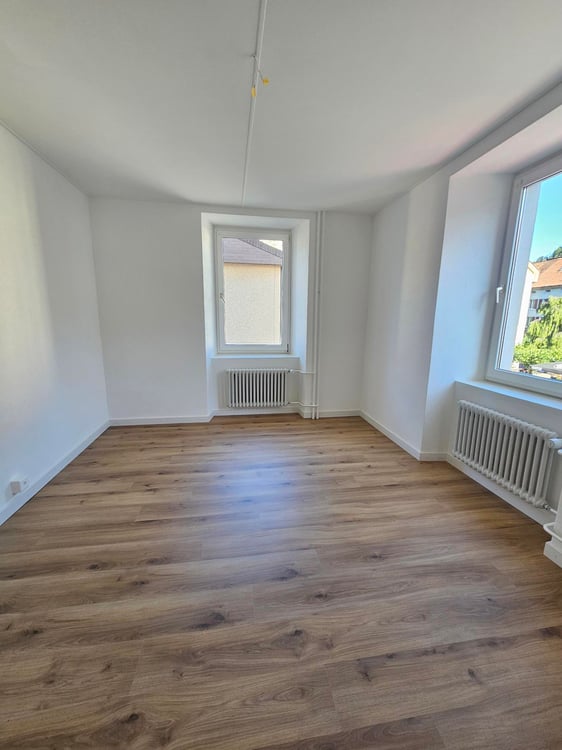 Appartement rénové de 4 pièces au centre du village 6