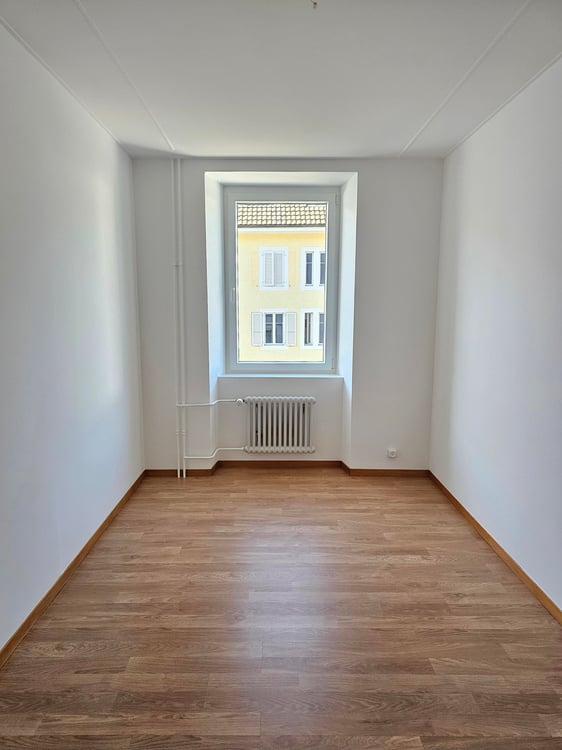 Appartement rénové de 4 pièces au centre du village 8