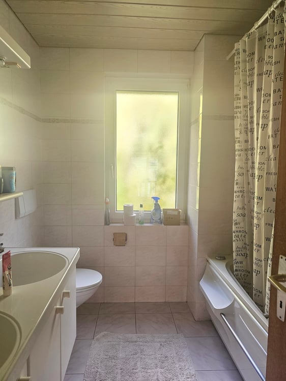 Entre nature et confort : belle maison de 200 m² à Couvet 10