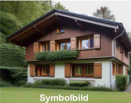 Charmantes Zweifamilienhaus an bester Lage in Schiers 1