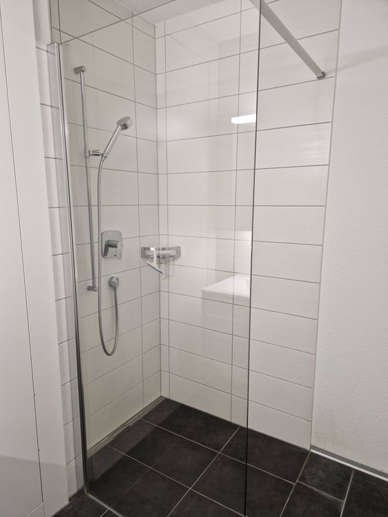 Moderne 2.5-Zi-Dachwohnung in Schwarzenburg als Wohnung für Eigenbedarf oder  Kapitalanlage geeignet 10